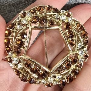 VINTAGE WEISS Amber brown Rhinestone wreath estate gold brooch pin mcm READ
flow